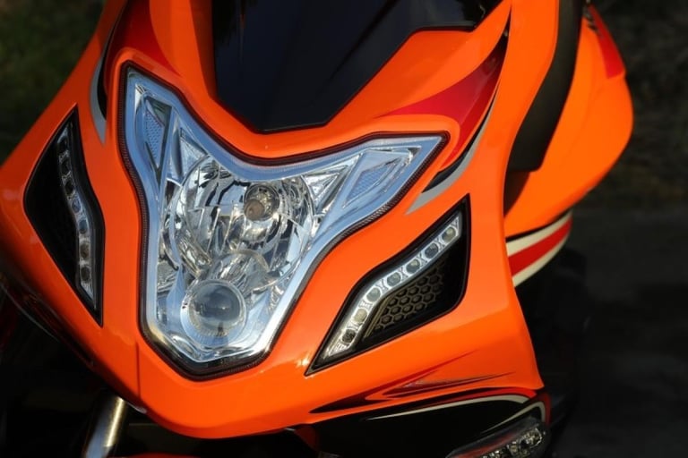 NEW MGB R8 125cc Sports Scooter Affordable Reliable Commuter A1 Licence Learn...