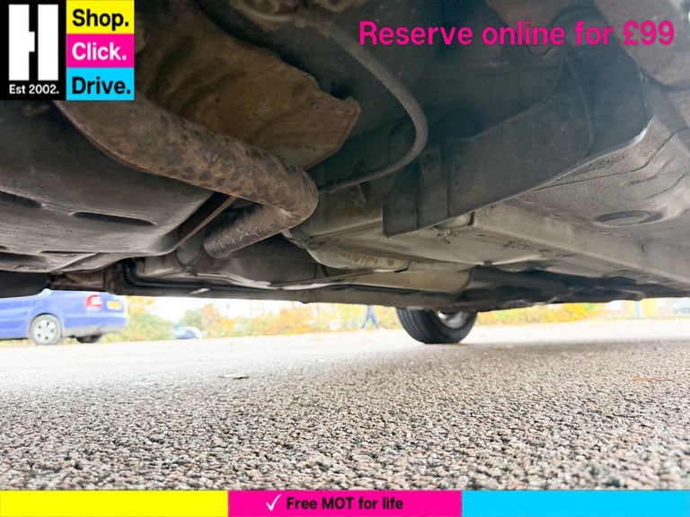 Toyota Yaris 1.3 VVT-i Blue Hatchback 5dr Petrol Manual (133 g/km, 85 bhp) Petrol Manual - Image 18