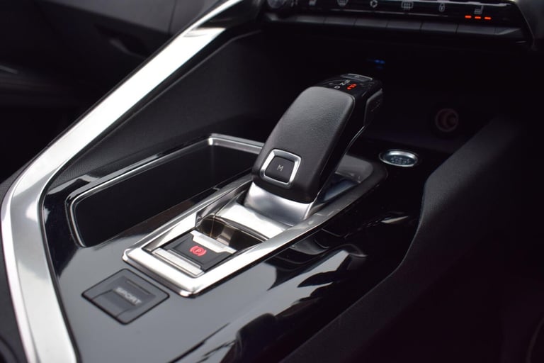 2019 Peugeot 5008 1.6 PureTech GT Line Premium EAT Euro 6 (s/s) 5dr HATCHBACK Petrol Automatic