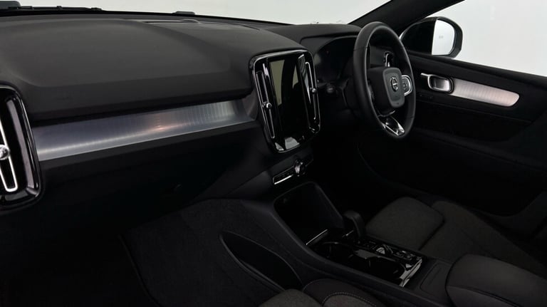 2024 Volvo XC40 Plus, B4 Mild hybrid, Petrol, Dark Estate Petrol Automatic