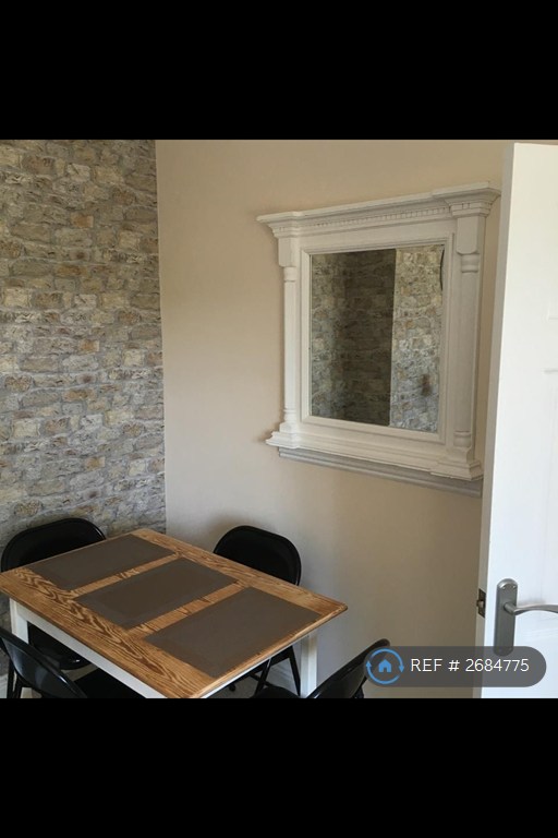 6 bedroom house in Penarth Road, Falmouth, TR11 (6 bed) (#2684775)