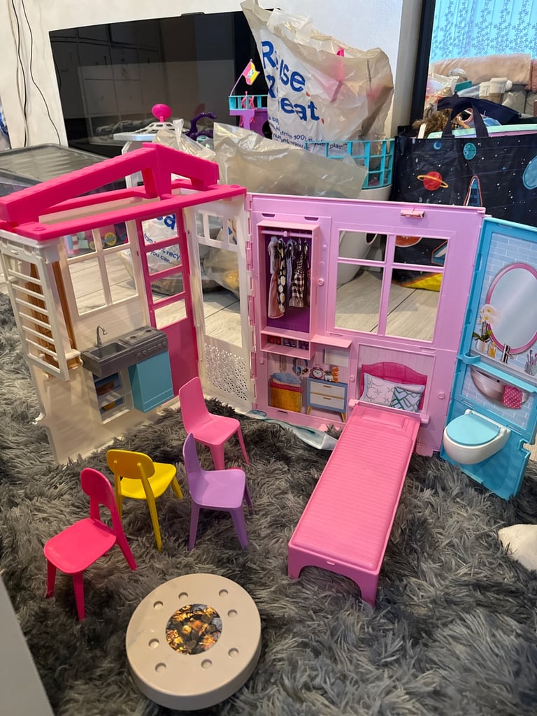 image for Barbie playhouse 
