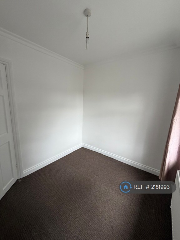 3 bedroom house in Barking, Barking, RM9 (3 bed) (#2181993)