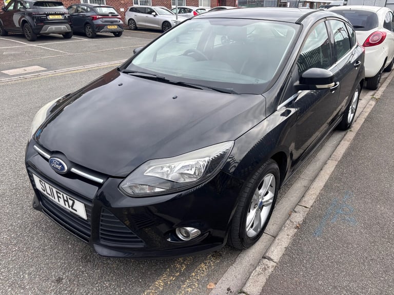 image for 2011 Ford Focus 1.6 125 Zetec 5dr HATCHBACK Petrol Manual