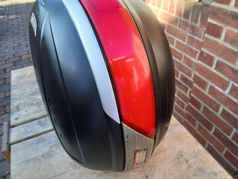 Givi maxia 52 ltr topbox