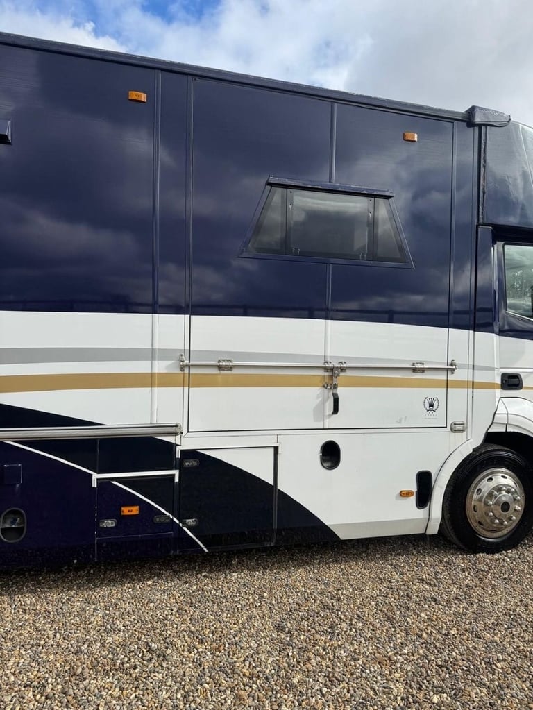 2007 Iveco STRALIS 7 HORSE LEHEL HORSEBOX Diesel Automatic