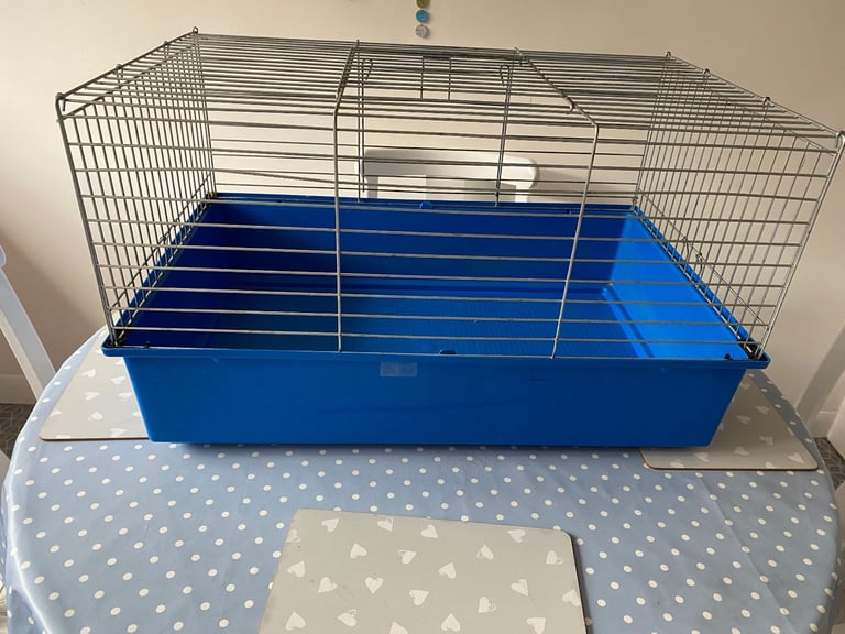 Large pet cage with tray vgc