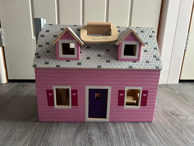 Melissa & Doug Wooden Dolls House
