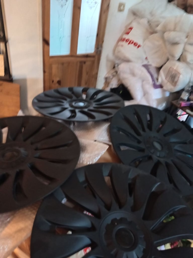 set of 4 Wheel Covers Hubcaps Matte Black For 2020-2025 Tesla Y 19 inch