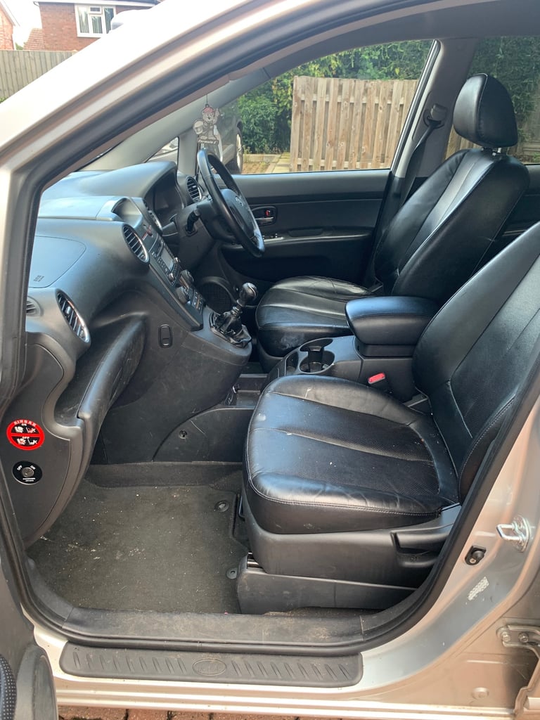 Kia, CARENS, MPV, 2012, Manual, 1582 (cc), 5 doors