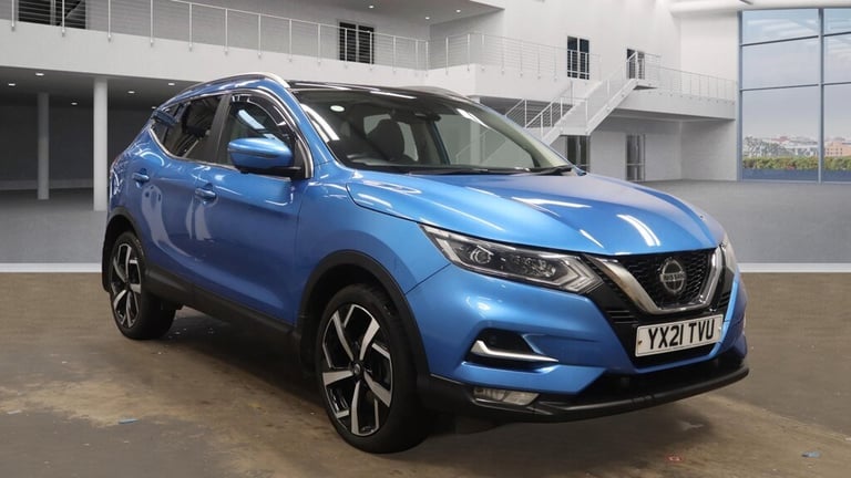 2021 Nissan Qashqai 1.3 DiG-T N-Motion 5dr ++ PANROOF / NAV / CAMERA / LEATHER / ULEZ ++ HATCHBAC...