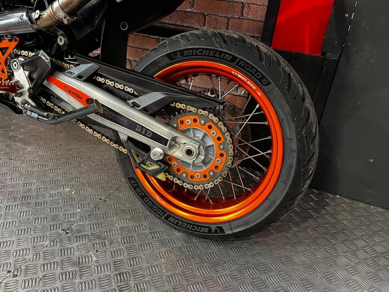 2012 KTM 690 SMC LOTS OF EXTRAS