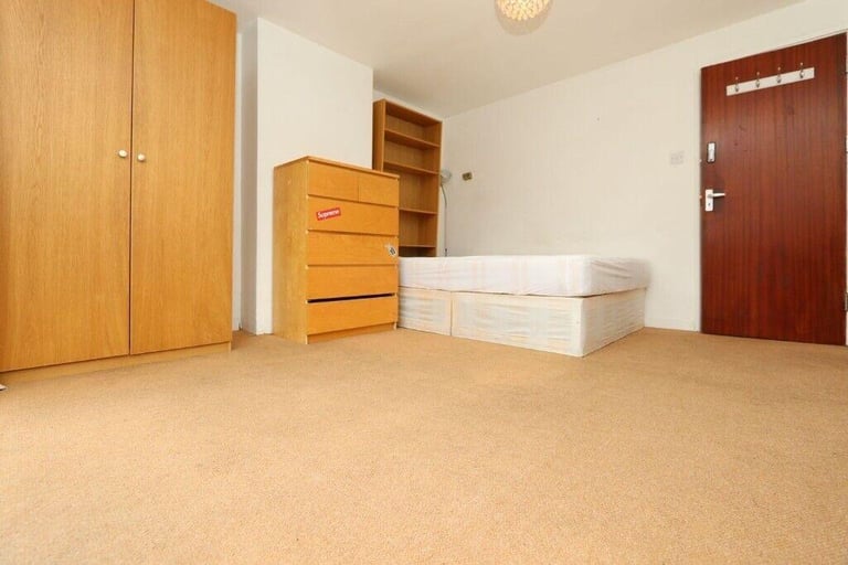 Canary Wharf Double Room Available Couples Accepted 0 Deposit Available