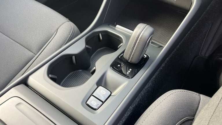 2020 Volvo XC40 Momentum B4 AWD mild hybrid ESTATE Petrol/Electric Hybrid Automatic