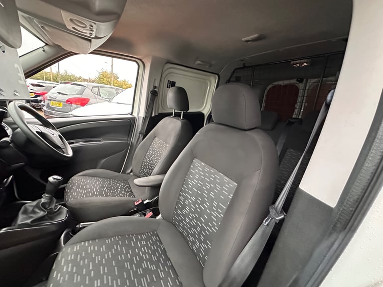 2016 Vauxhall Combo 1.3 CDTi 2300 ecoFLEX 16v Panel Van 3dr Diesel Manual FWD