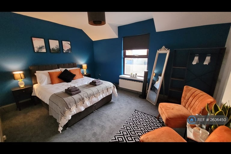 4 bedroom flat in Torquay Road, Paignton, TQ3 (4 bed) (#2636450)