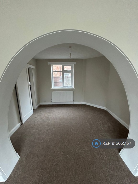 3 bedroom house in Stafford Road, Southport, PR8 (3 bed) (#2665157)