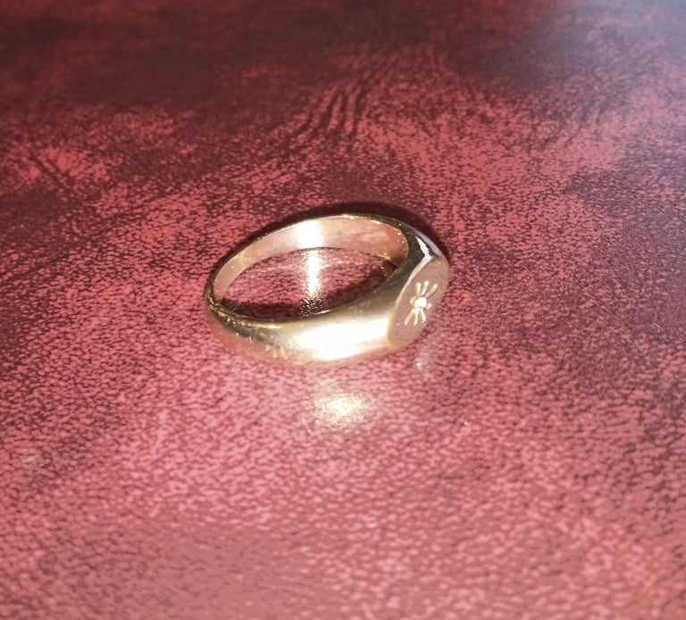 image for Beautiful size R ring, only £15 O.N.O.