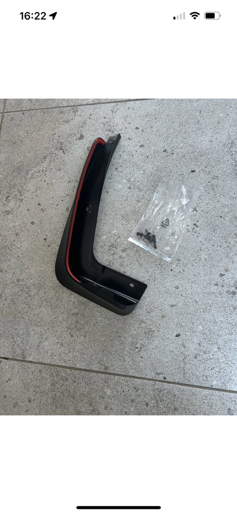 Mini Countryman Passenger Front Mudguard