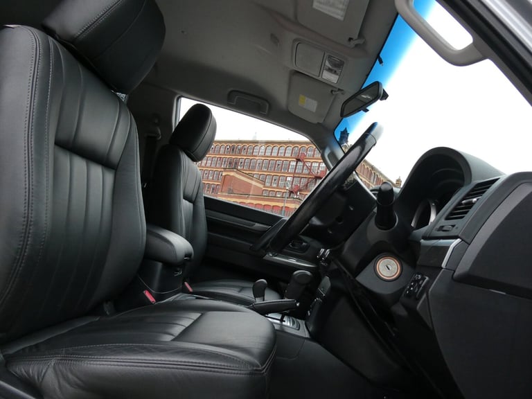 3.2 DI-DC [197] Warrior 3dr Auto *YES GEN 39K!!+8 SERVICES+SATNAV+HTD LTHR*