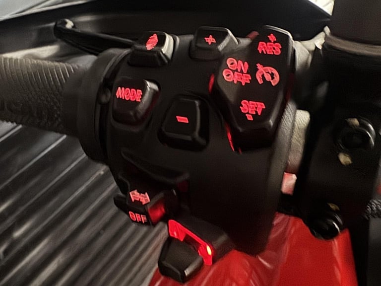 DUCATI MULTISTRADA V4 S Travel Pack Akrapovic