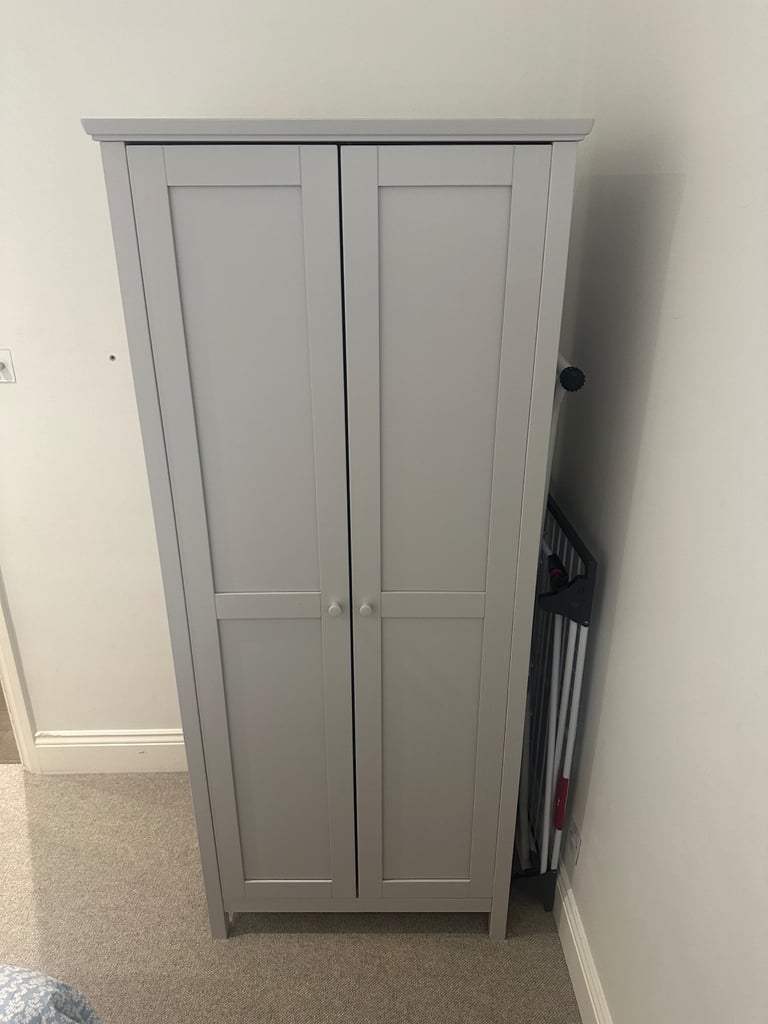 Double Wardrobe - Oakham (like new)