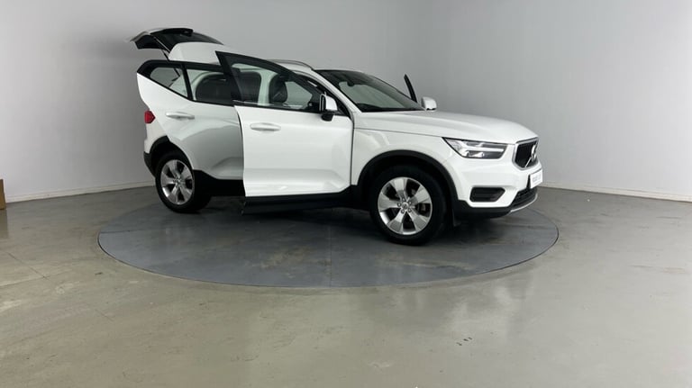 2020 Volvo XC40 T3 Momentum Automatic Estate Petrol Automatic