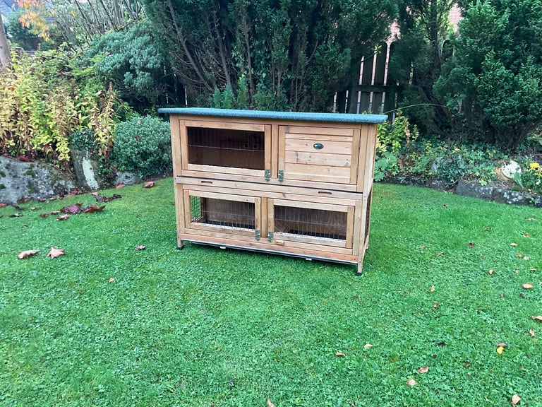 Rabbit or Guinea Pig Hutch + Extras. Possibly Deliver. 