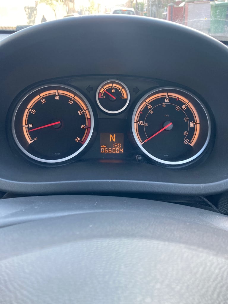 Vauxhall, CORSA, Hatchback, 2013, Semi-Auto, A/C, 1.2 petrol, 5 doors, ULEZ