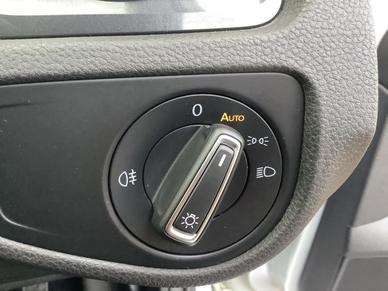 2019 Volkswagen Golf 35.8kWh e-Golf Hatchback 5dr Electric Auto (136 ps) Hatchback ELECTRIC Autom...