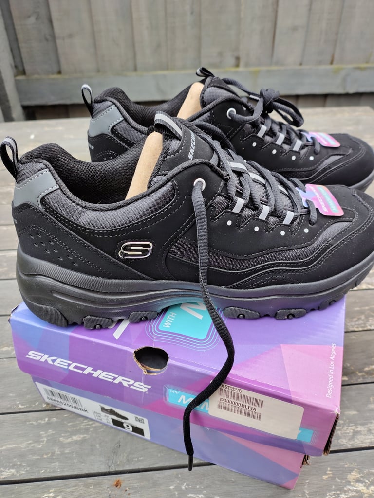 image for Brand New size 6 SKECHERS Womens trainers