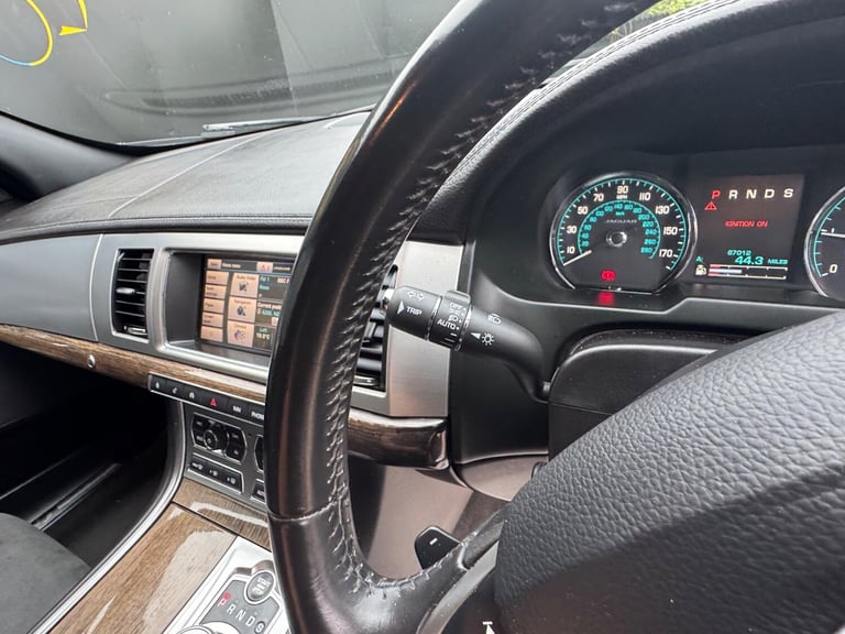 2015 Jaguar XF 2.2d [163] R-Sport 5dr Auto ESTATE DIESEL Automatic