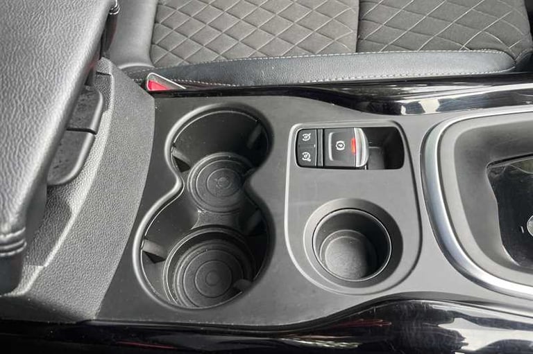 2019 Renault Kadjar 1.3 TCe Iconic SUV 5dr Petrol EDC Euro 6 (s/s) (140 ps) SUV Petrol Automatic