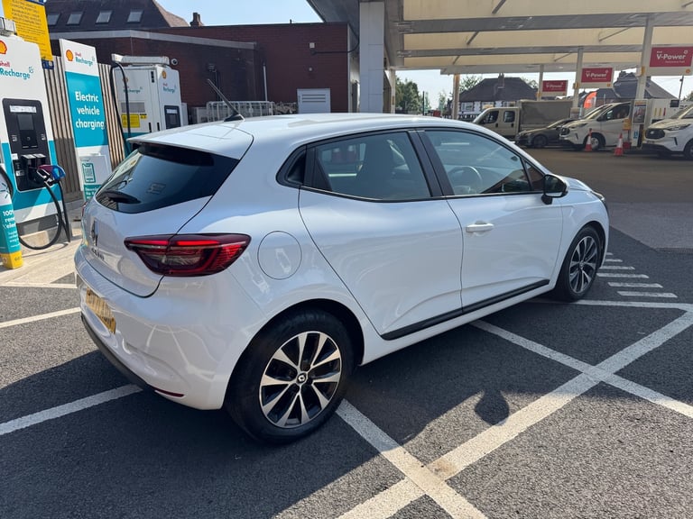 2021 Renault Clio 1.0 TCe 90 Iconic 5dr HATCHBACK Petrol Manual