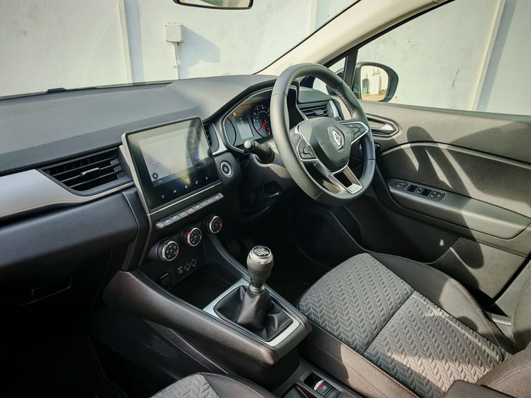 2022 Renault Captur 1.0 TCE 90 SE Limited 5dr Hatchback Petrol Manual