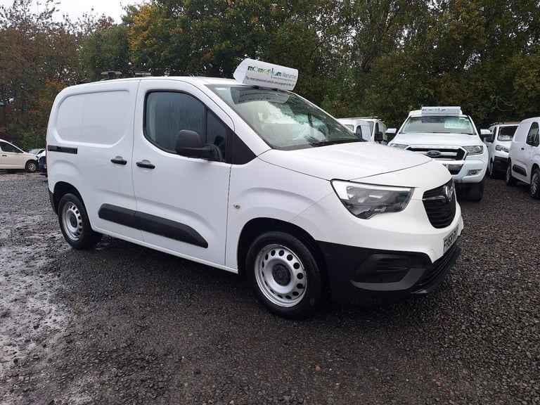 image for VAUXHALL COMBO 1.6 Turbo D 2300 Edition White Manual Diesel 2019