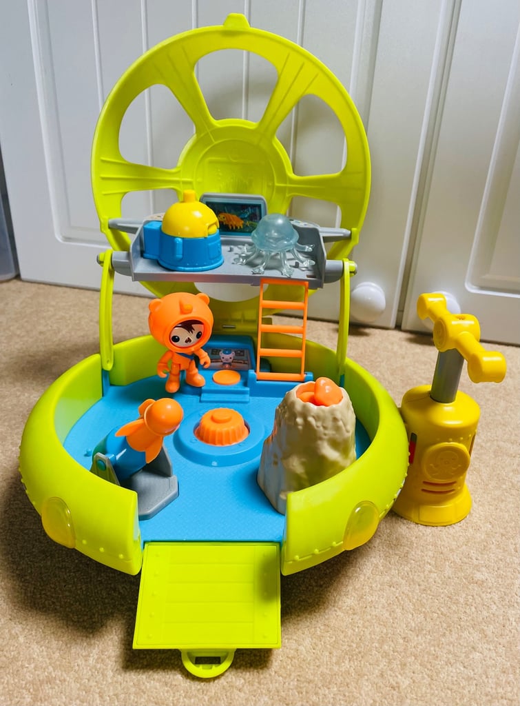 Rare octonauts launch and explore octolab