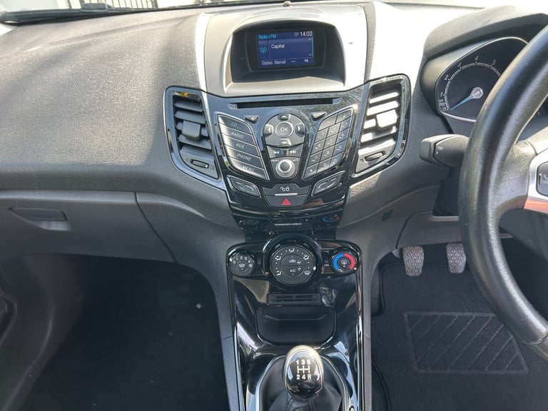 2015 Ford Fiesta 1.0 EcoBoost Zetec 3dr HATCHBACK Petrol Manual
