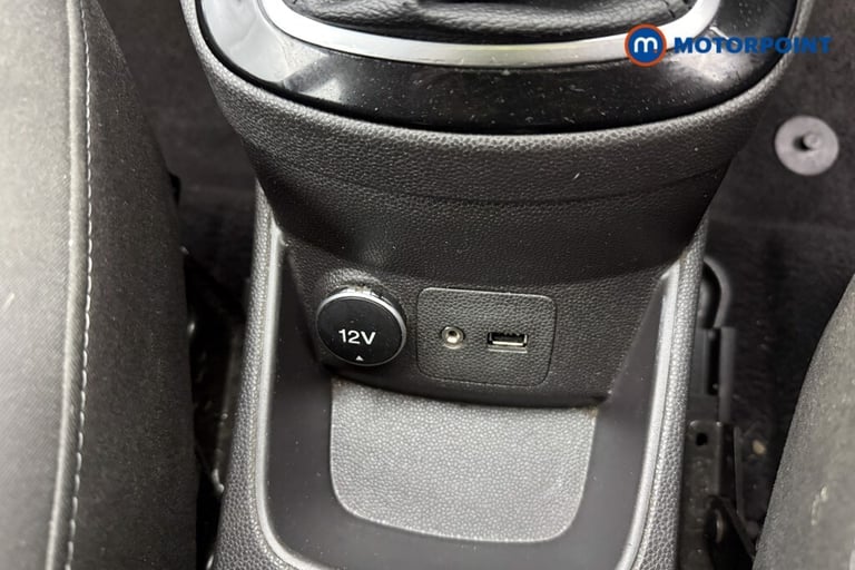 2015 Ford Fiesta 1.25 82 Zetec 5dr HATCHBACK PETROL Manual