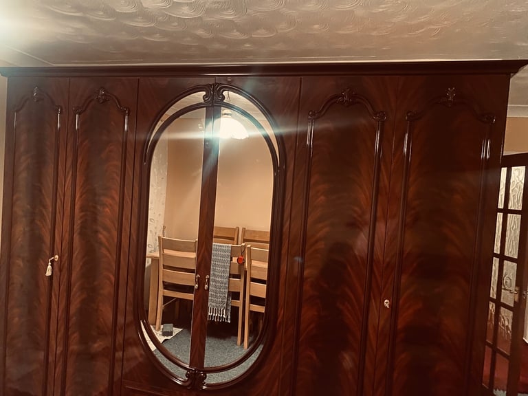 ITALIAN WARDROBE 