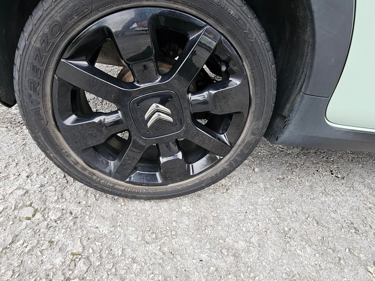 Citroen, C3, Hatchback, 2017, Manual, 1199 (cc), 5 doors