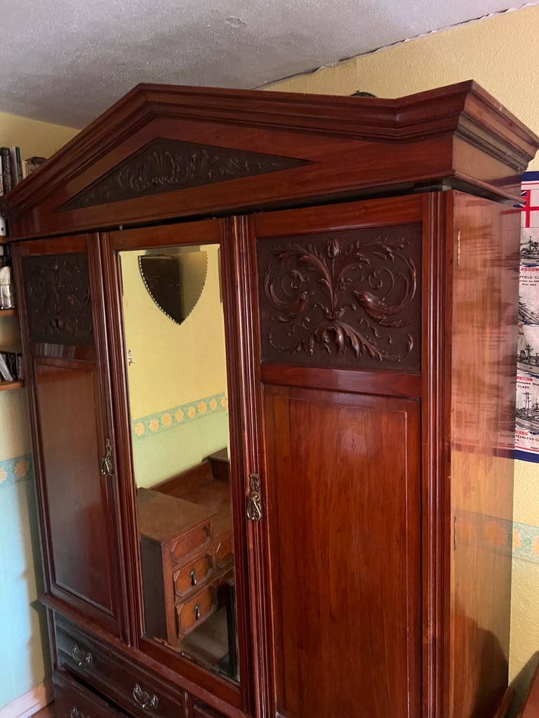 Large carved Victorian mahogany wardrobe 