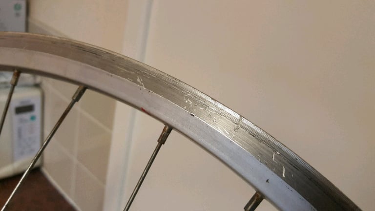 700c Accedo hybrid bike FRONT wheel 