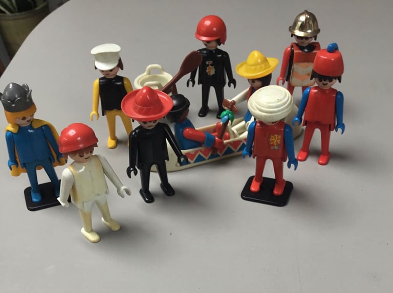 Play people figures