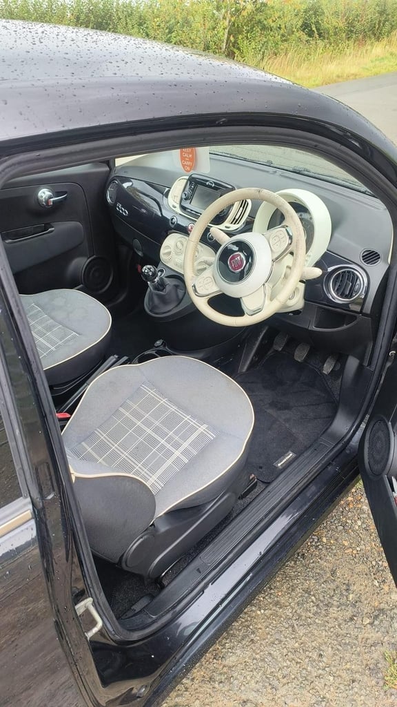 FIAT 500 1.2 500 Euro 6 1.2 69hp Lounge Black Manual Petrol 2018