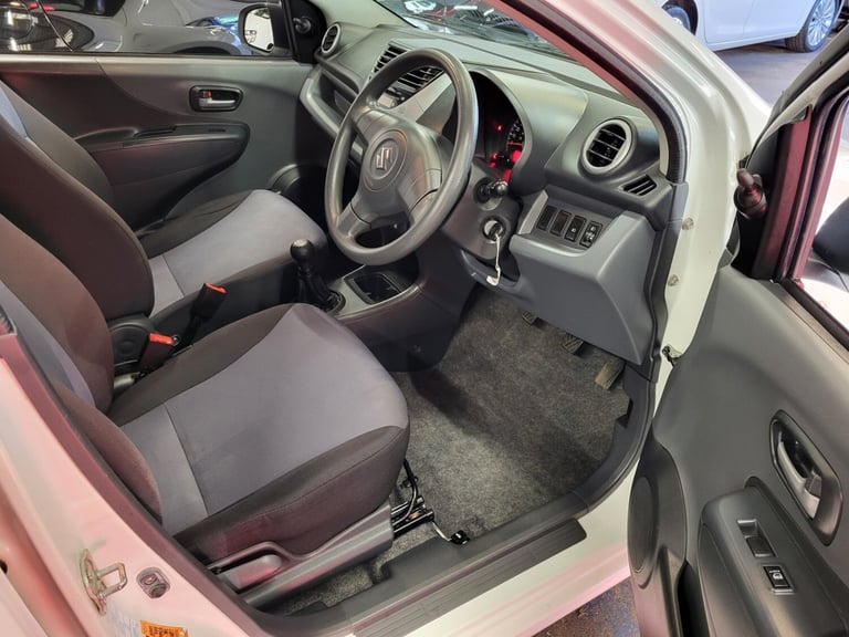WHITE SUZUKI ALTO 1.0 SZ ONLY 55000 MILES CHEAP TAX CHEAP INS 2 KEYS 2013 62 REG
