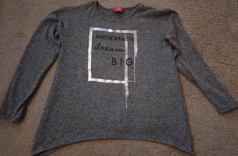 Girls Grey "Don't Be Afraid To Dream Big" Long  Sleeved Top 11-12 Years