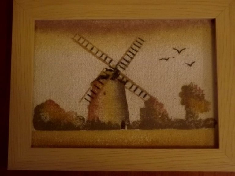 image for 6 Rare vintage sand art pictures of landmarks on the Isle of Wight see description