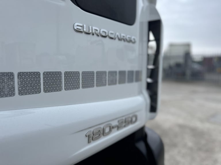 Iveco Eurocargo 180-250 curtain tailift only 79156klms 