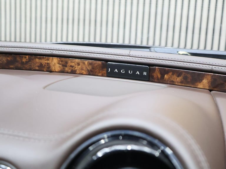 2010 Jaguar XJ 3.0d V6 Portfolio 4dr Auto SALOON DIESEL Automatic